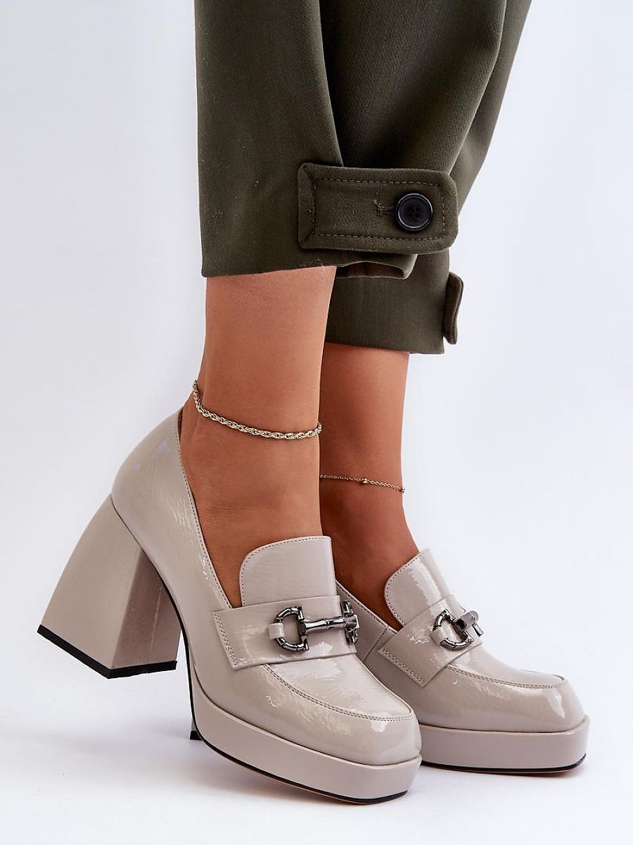 Heeled low shoes model 196315 Step in style