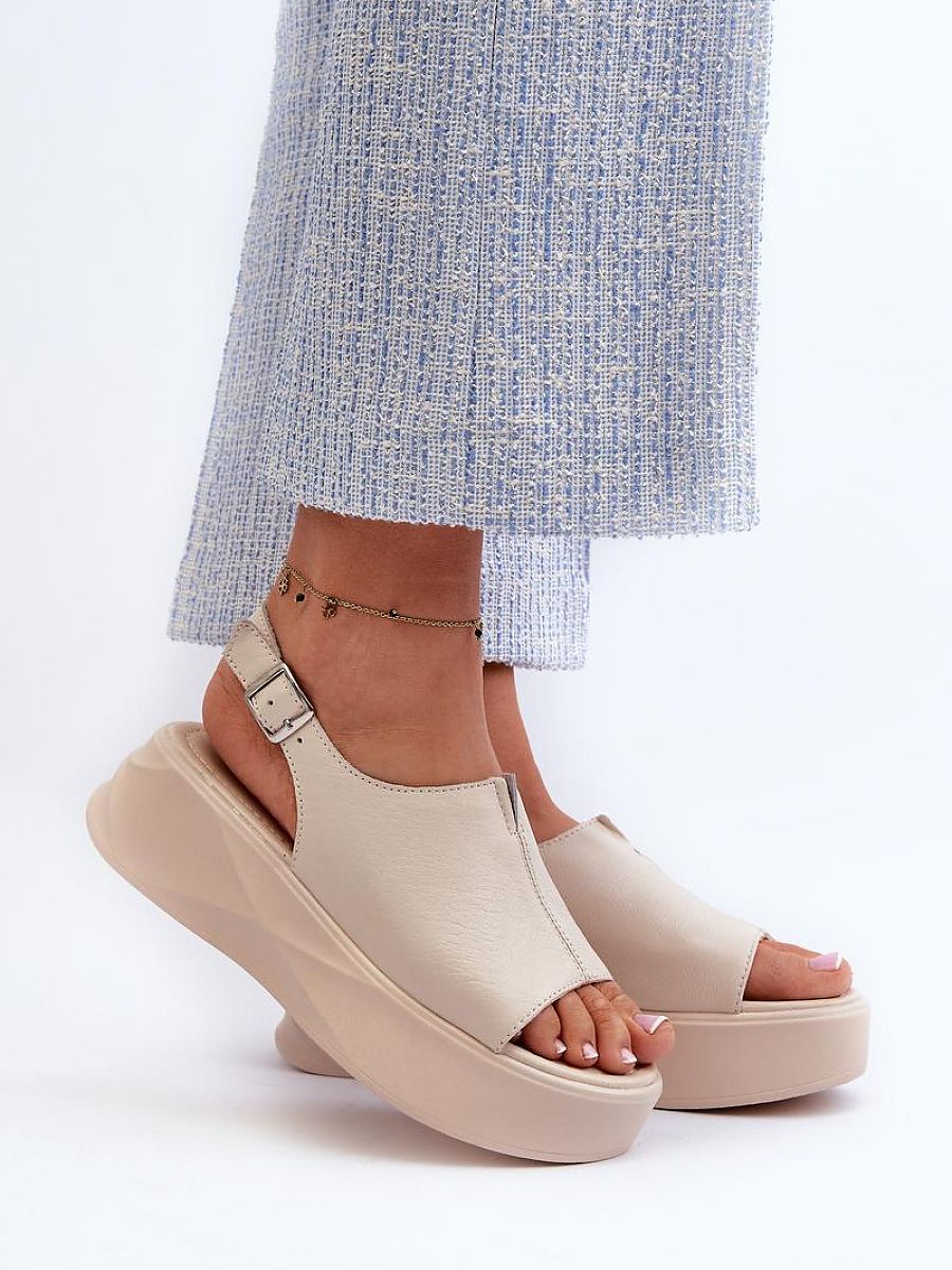 Buskin model 196964 Step in style