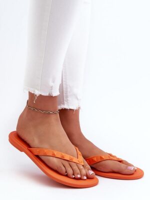 Japanese flip-flops model 197614 Step in style