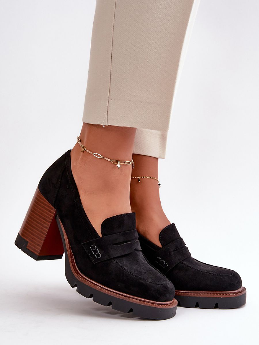 Heeled low shoes model 199177 Step in style