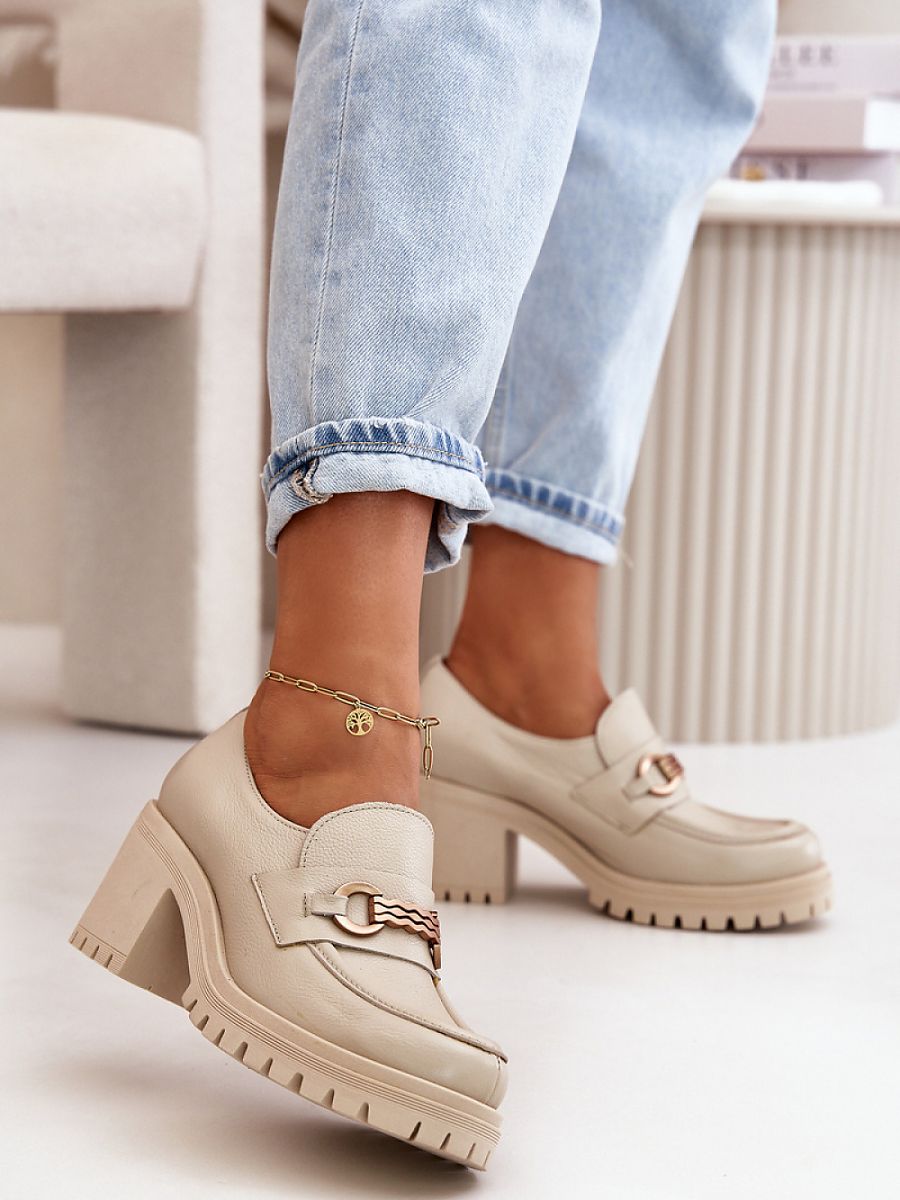 Heeled low shoes model 199811 Step in style