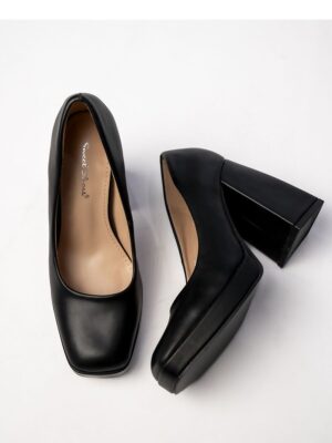Block heel pumps model 210548 Inello
