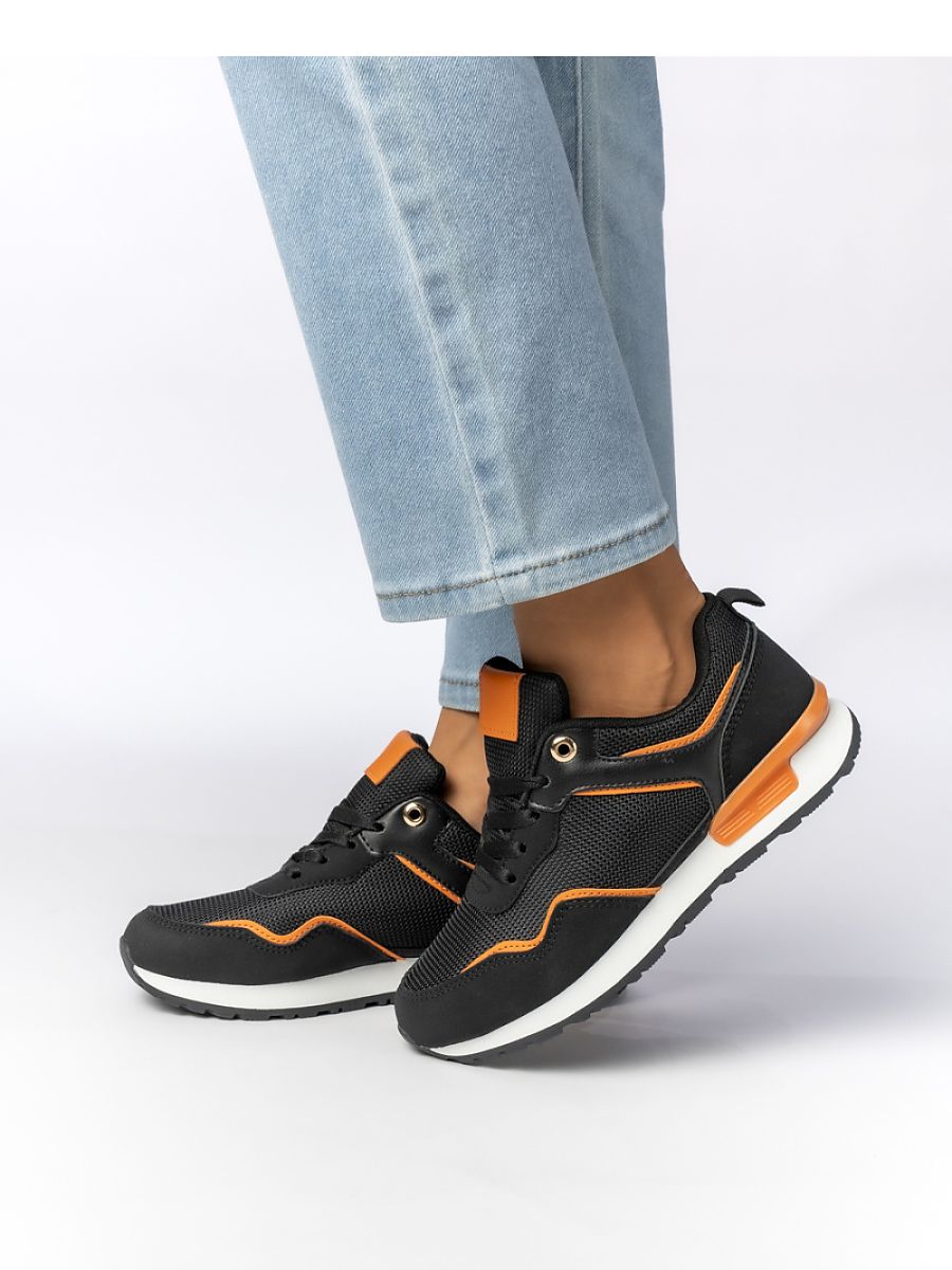 Sport Shoes model 210580 Inello