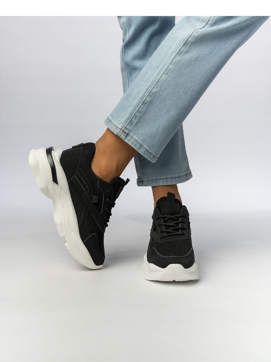 Sport Shoes model 210592 Inello