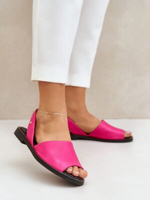 Sandals model 210708 Step in style